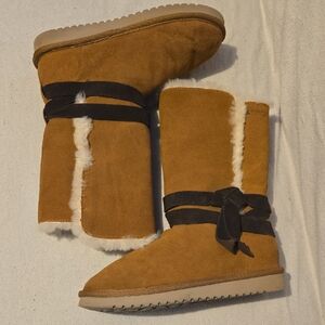 Koolabura by Ugg Tall Suade Boot In Chestnut - New Without Tags